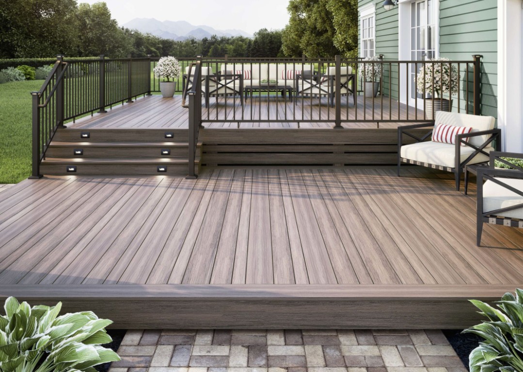 Custom Deck Design & Installation in Sioux City, IA
